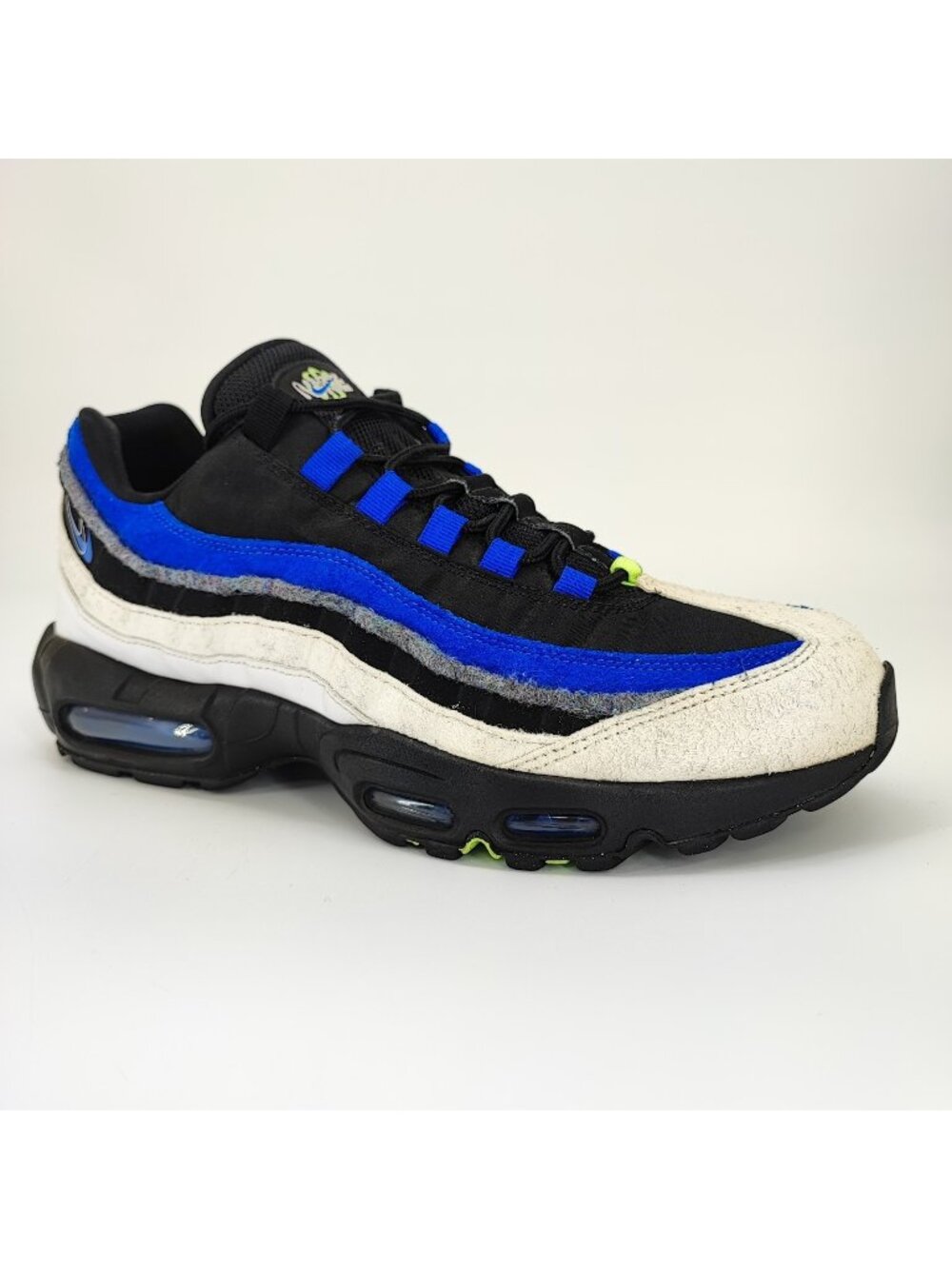 Nike Air Max 95 SE Men's Size 12 US Black Mesh Running Shoes DQ0268-001